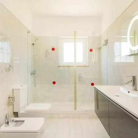 New! Amazing 3 Bedroom In Carvoeiro! Carvoeiro (Lagoa)