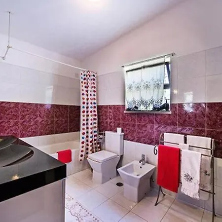 Villa New! Amazing 3 Bedroom In Carvoeiro! Carvoeiro (Lagoa)