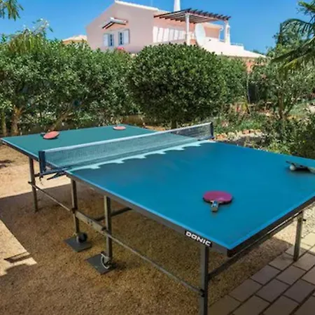 New! Amazing 3 Bedroom In Carvoeiro! Villa